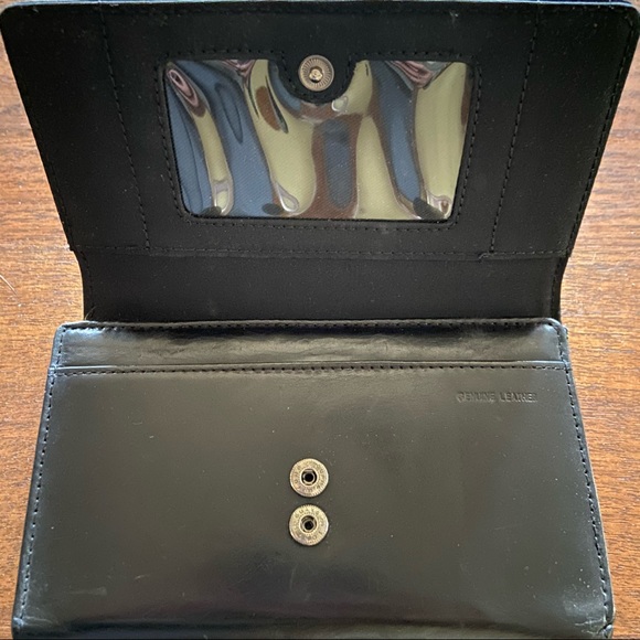 Kenneth Cole Black Leather Trifold Wallet - Picture 3 of 6